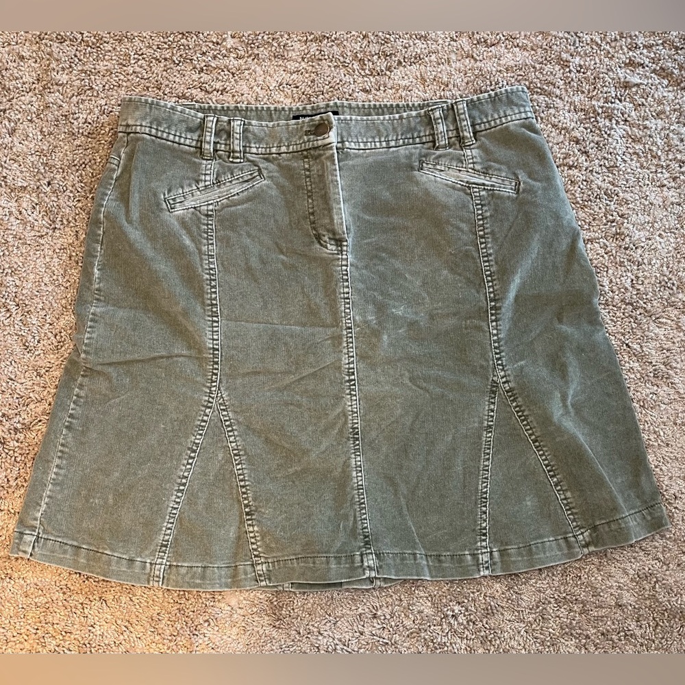 Casual Olive Green Corduroy Skirt